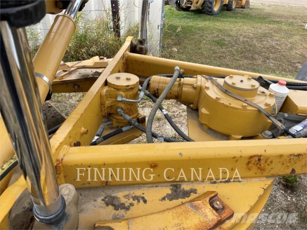 CAT 140M AWD 平土機