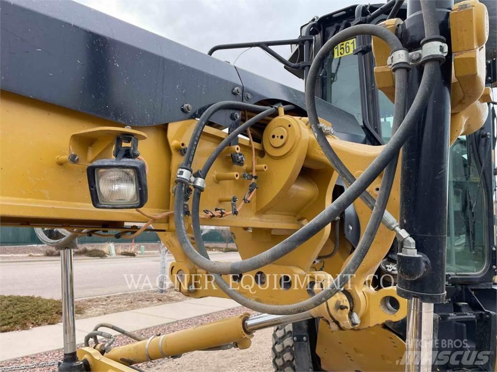 CAT 140M2 平土機