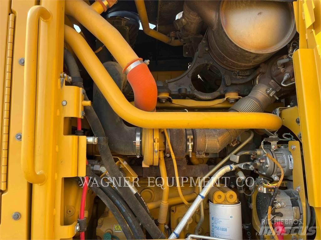 CAT 140M2 AWD 平土機