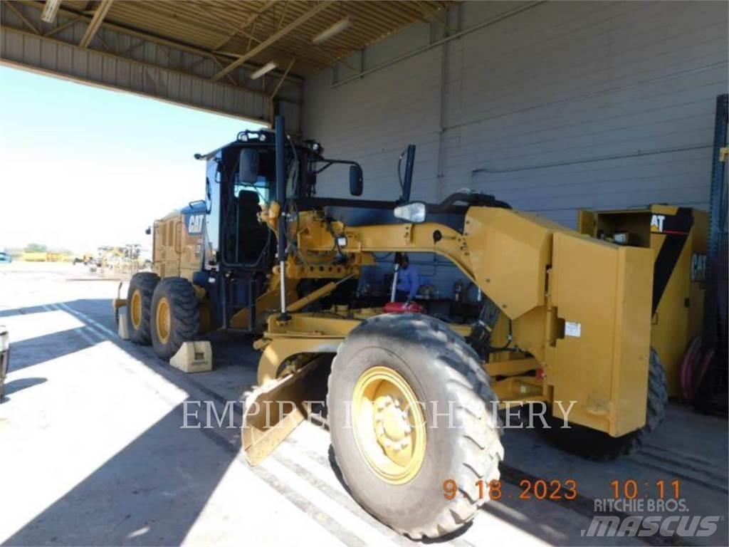CAT 140M3 平土機
