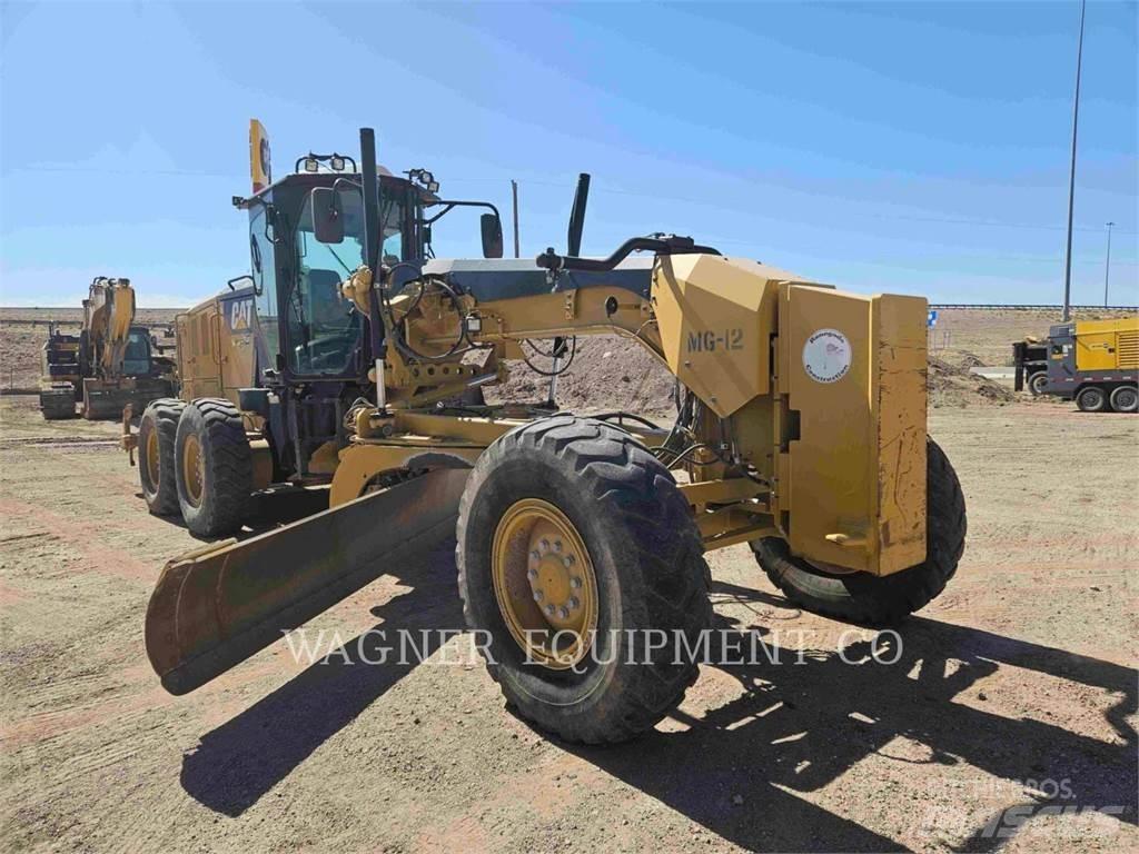 CAT 140M3 平土機