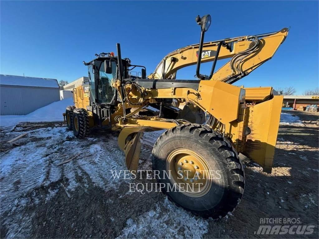 CAT 140M3 平土機