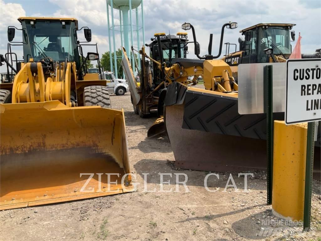 CAT 140M3 平土機