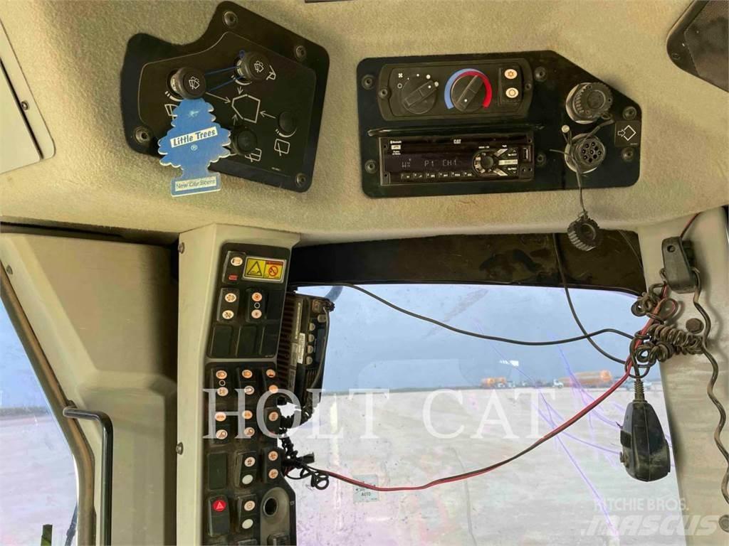 CAT 140M3 平土機