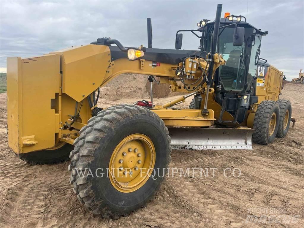 CAT 140M3 平土機