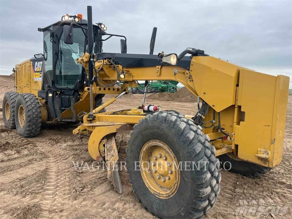 CAT 140M3 平土機