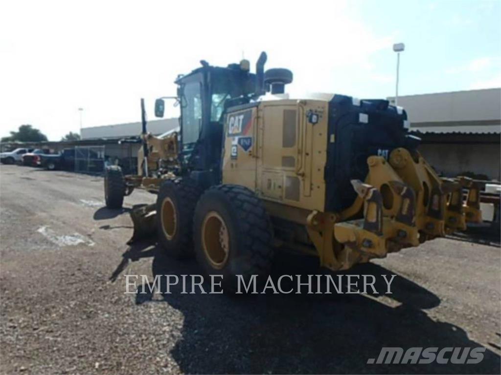 CAT 140M3 平土機