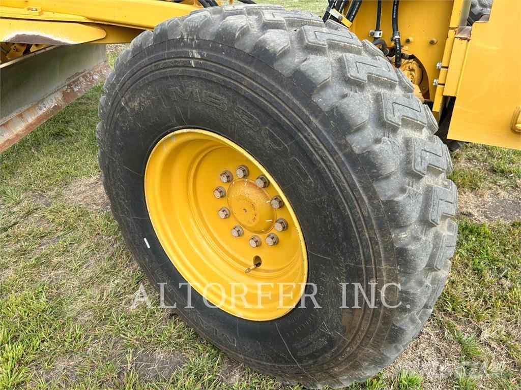 CAT 140M3 R 平土機