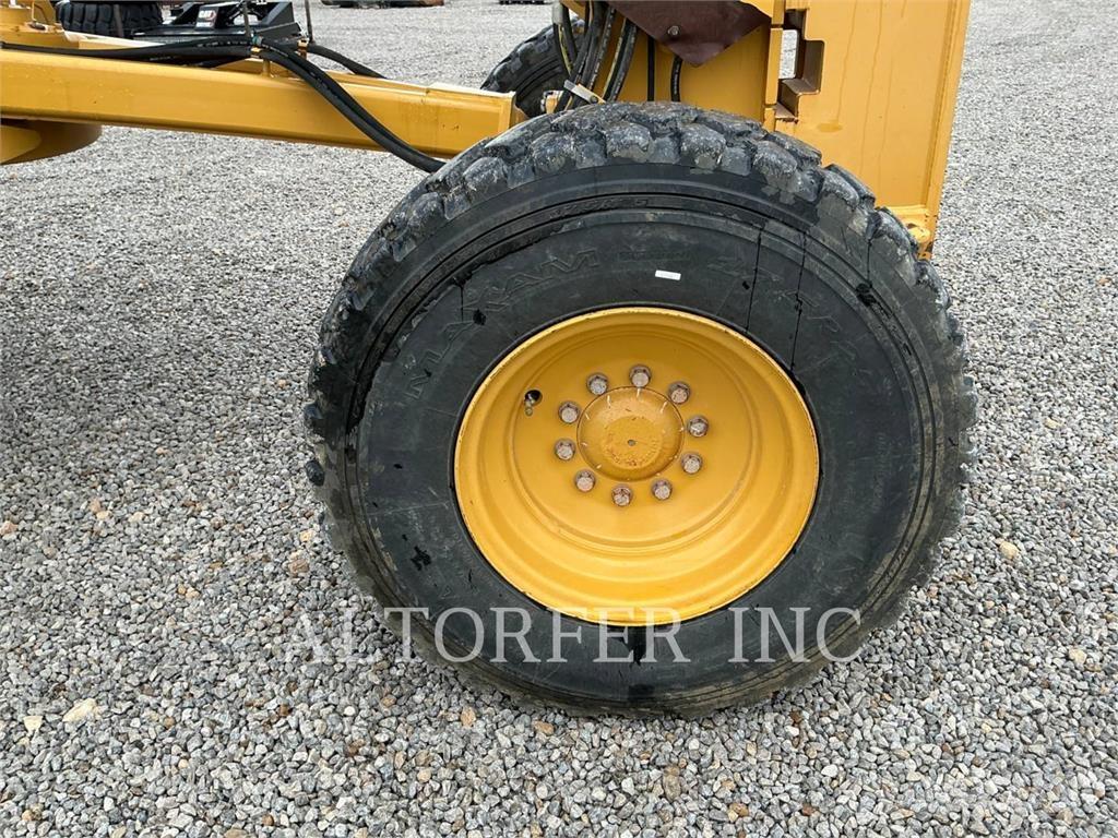 CAT 140M3 R 平土機