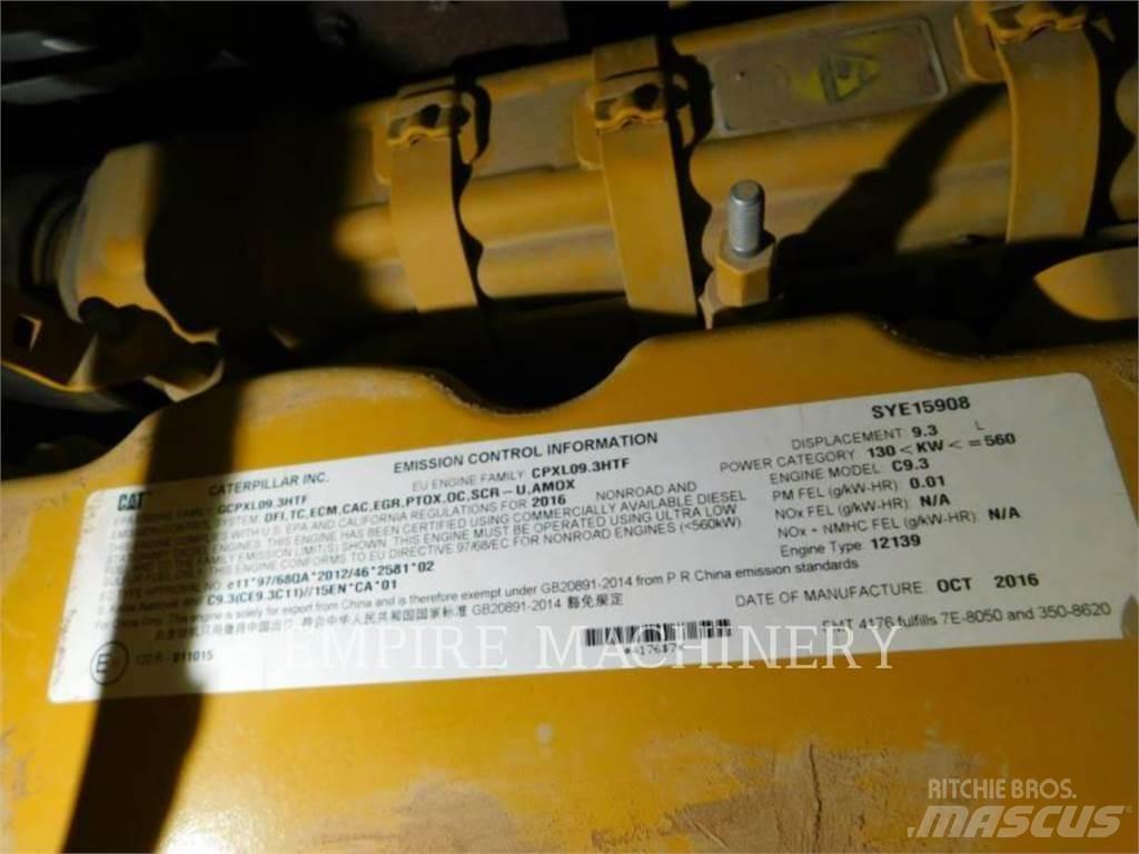 CAT 140M3 TR 平土機