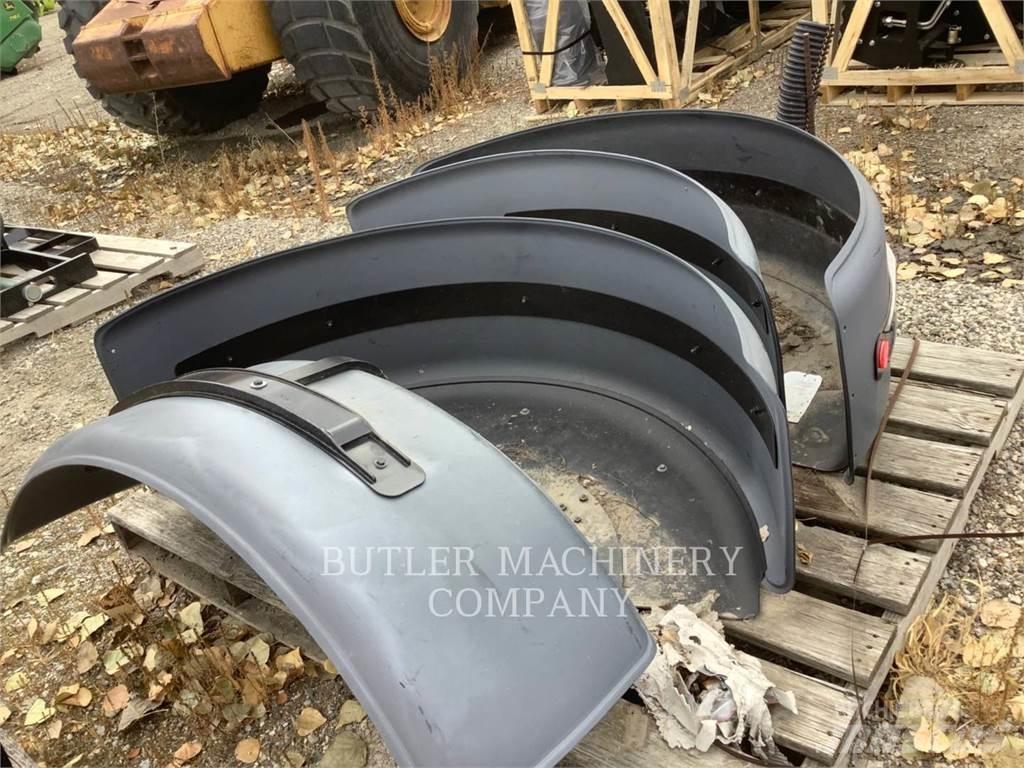 CAT 140M3REARFENDER 其他