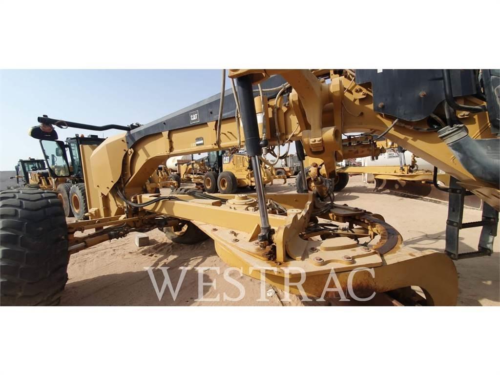 CAT 14M 平土機