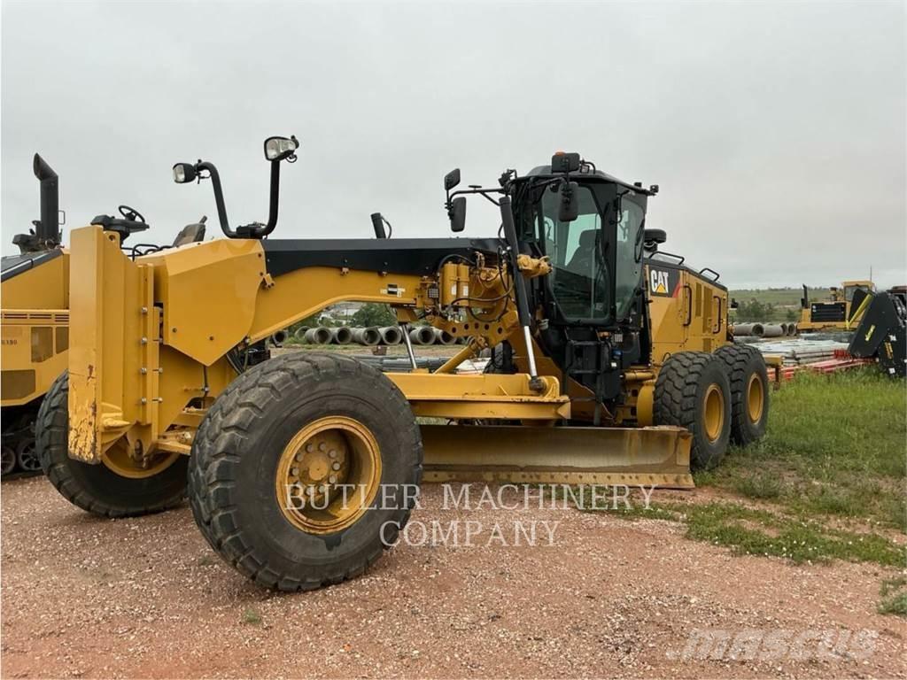 CAT 14M3 平土機