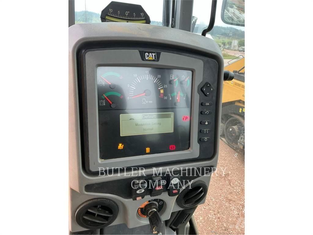 CAT 14M3 平土機