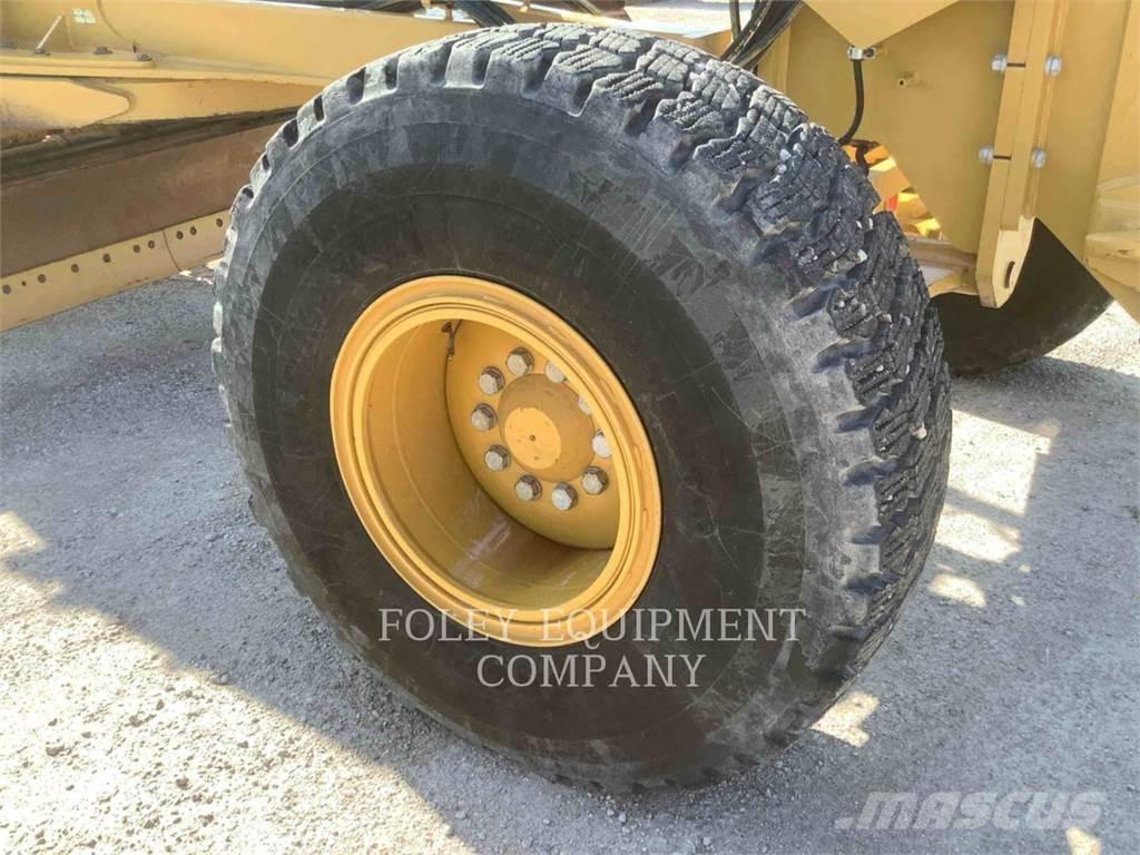CAT 14M3A 平土機