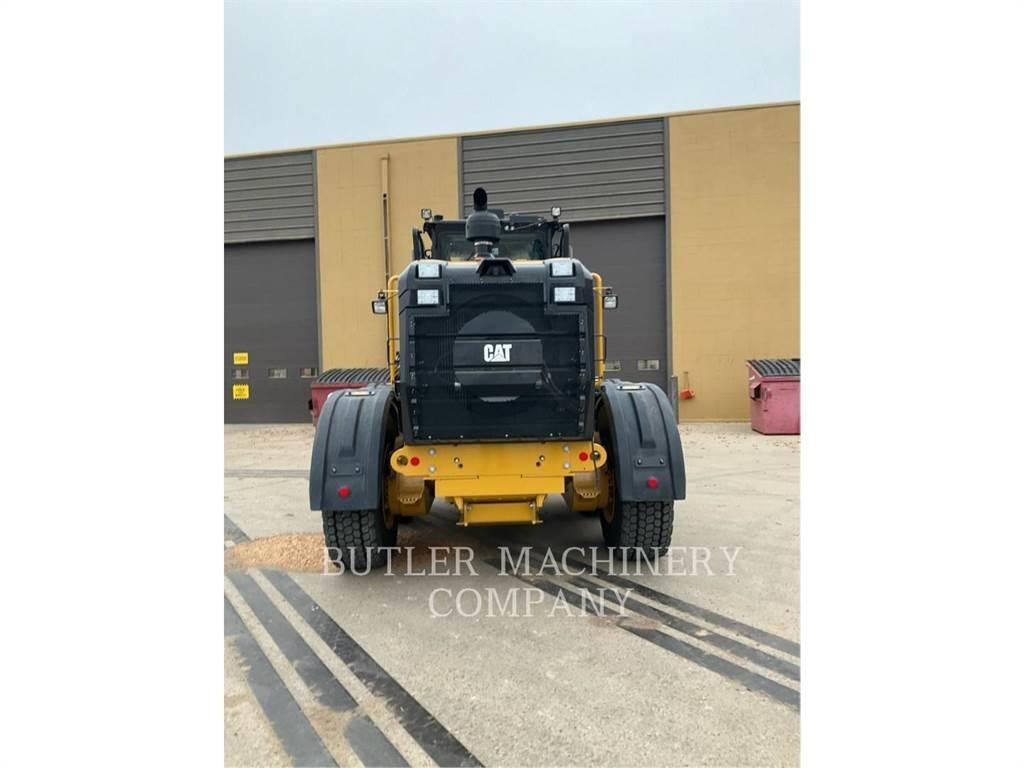 CAT 150-15AWD 平土機