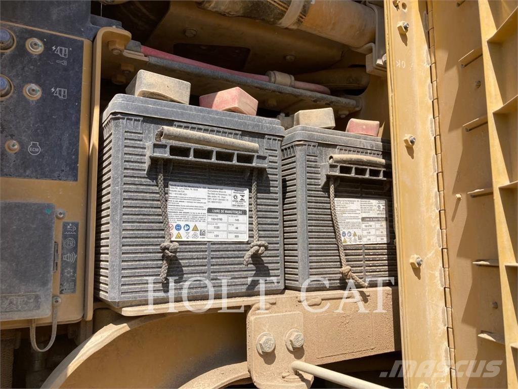 CAT 150-15AWD 平土機