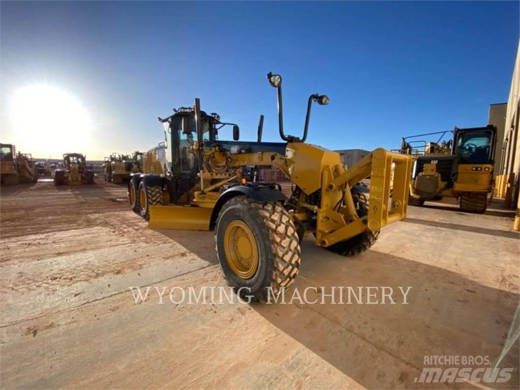 CAT 150 AWD 平土機