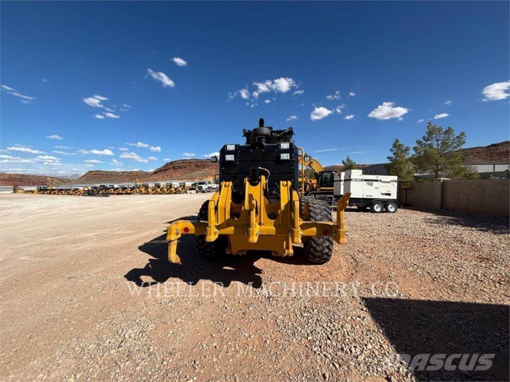 CAT 150 AWD 平土機