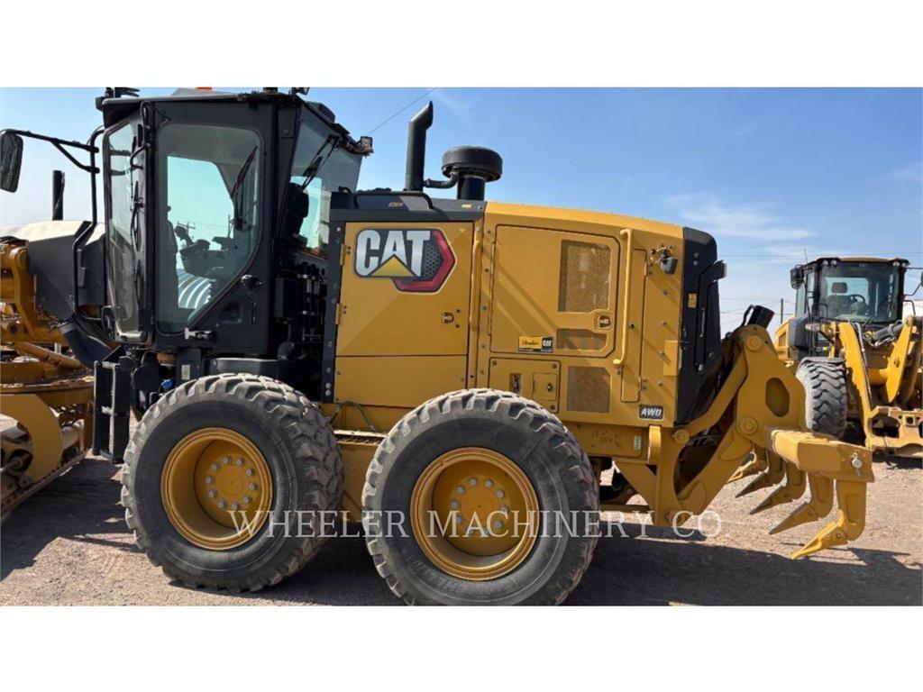 CAT 150 AWD 平土機