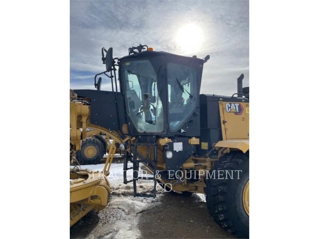 CAT 16 平土機