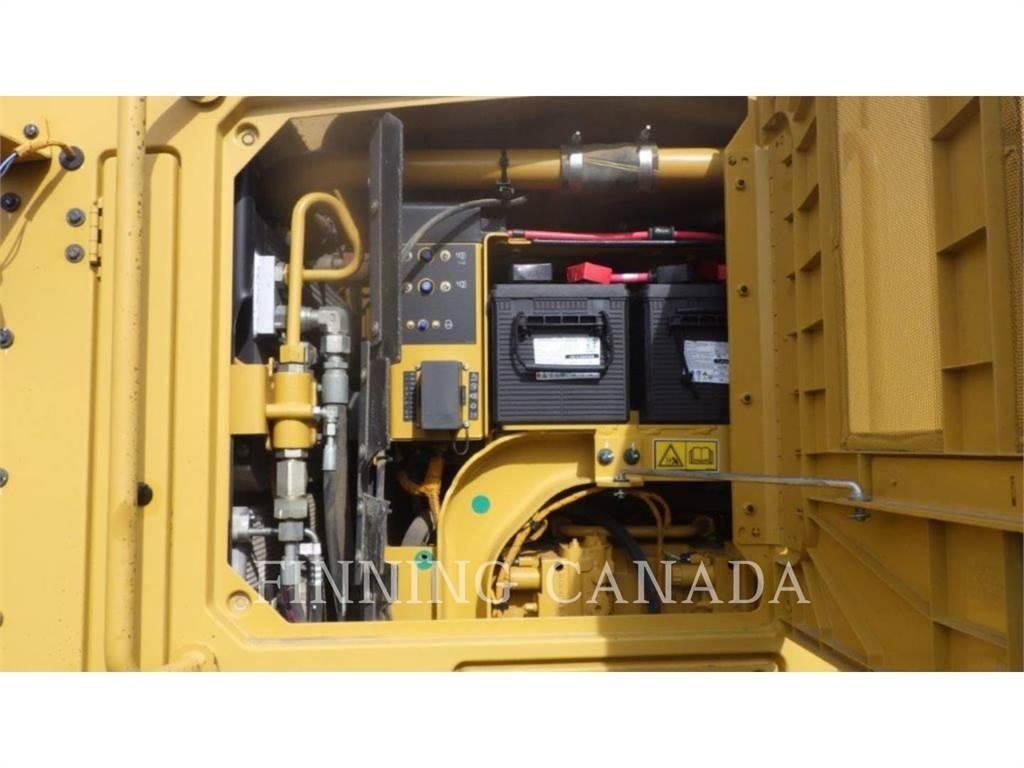 CAT 160-15 AWD 平土機