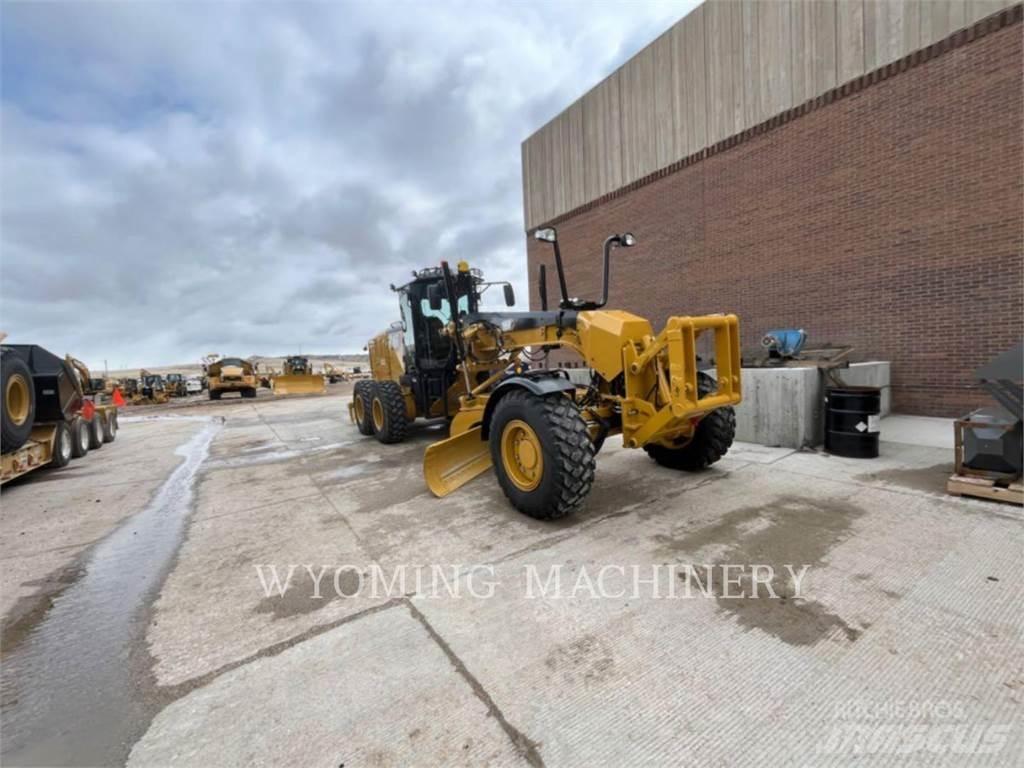 CAT 160 AWD 平土機