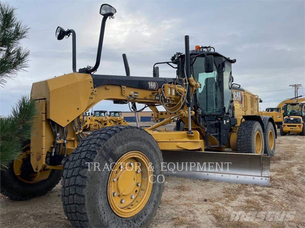 CAT 160 AWD 平土機