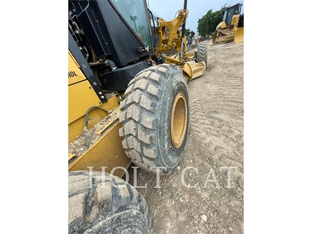 CAT 160M3 平土機
