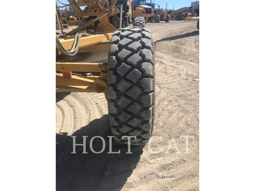 CAT 160M3 平土機