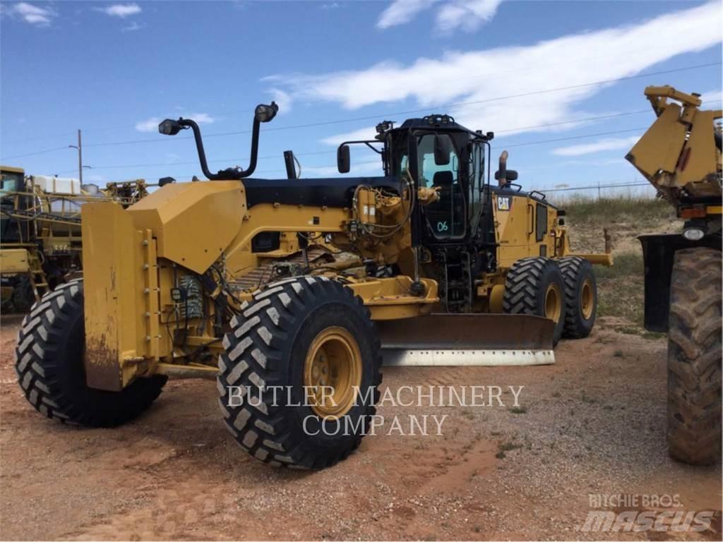 CAT 18 M3 平土機