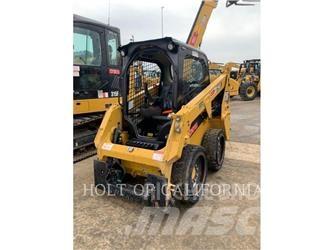 CAT 226 HF 滑移轉向裝載機