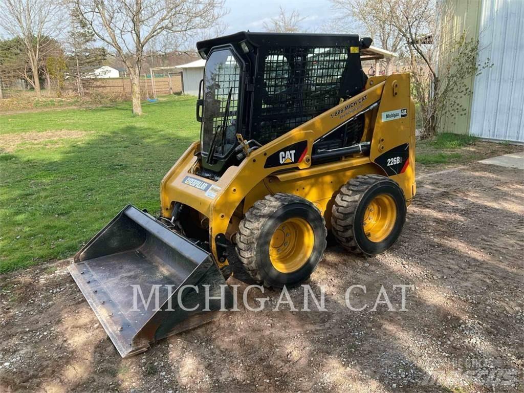 CAT 226B3 C 滑移轉向裝載機
