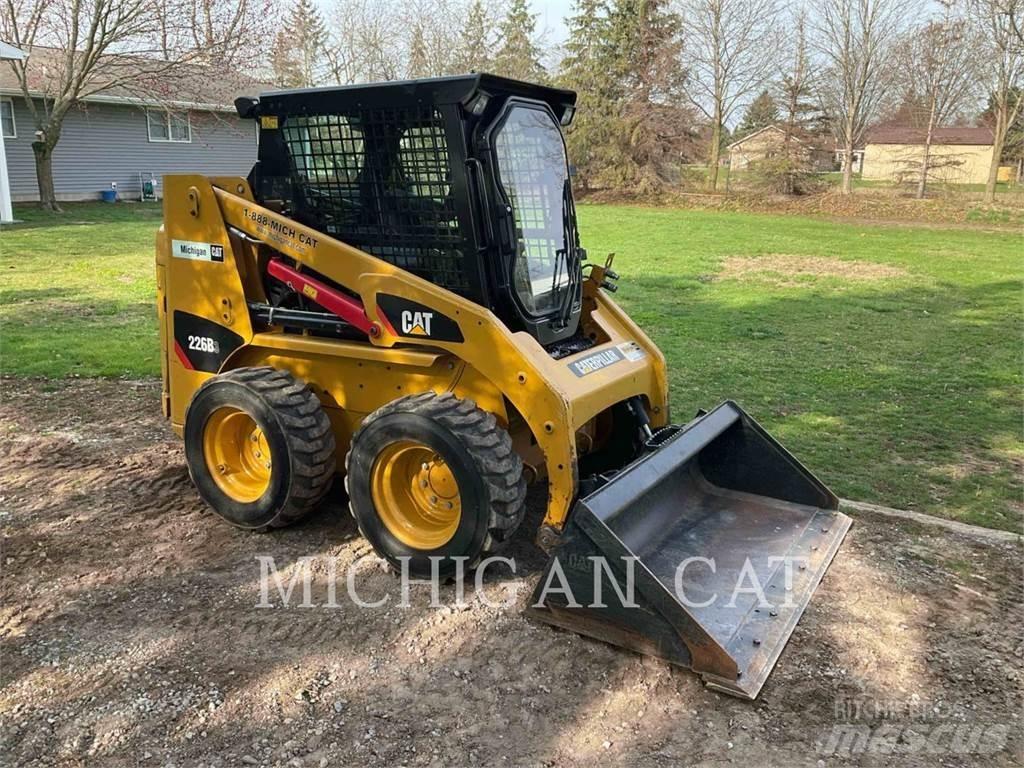 CAT 226B3 C 滑移轉向裝載機