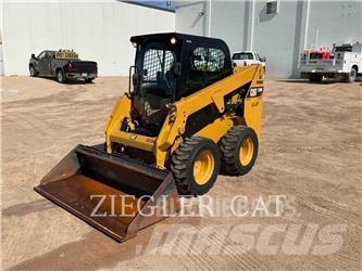 CAT 226D 滑移轉向裝載機