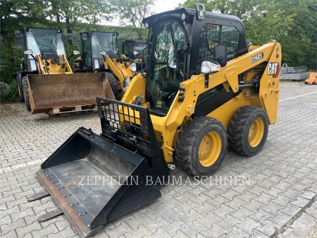 CAT 226D 滑移轉向裝載機