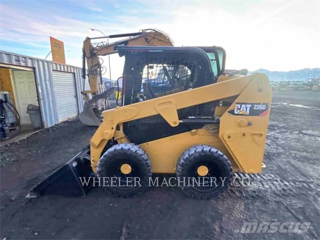 CAT 226D C1-H2 滑移轉向裝載機