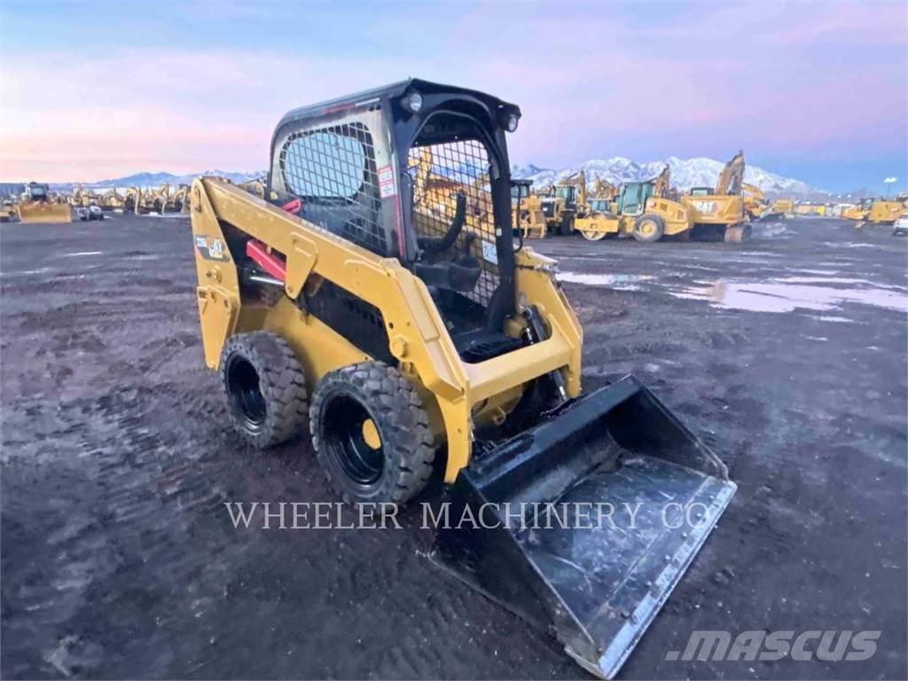 CAT 226D C1-H2 滑移轉向裝載機