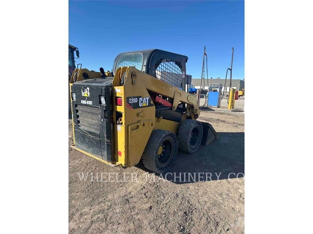 CAT 226D C1-H2 滑移轉向裝載機