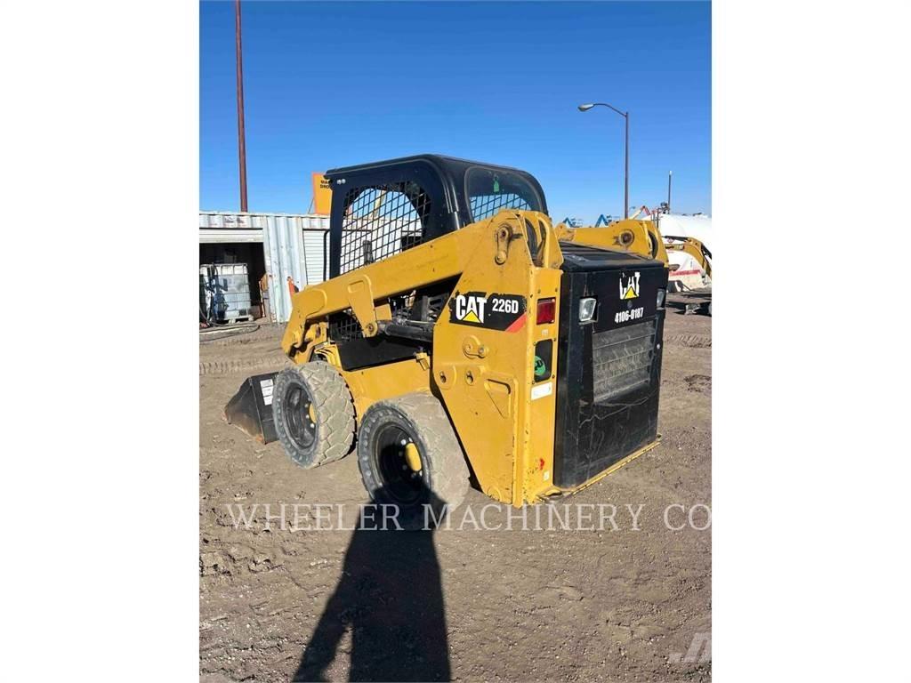 CAT 226D C1-H2 滑移轉向裝載機