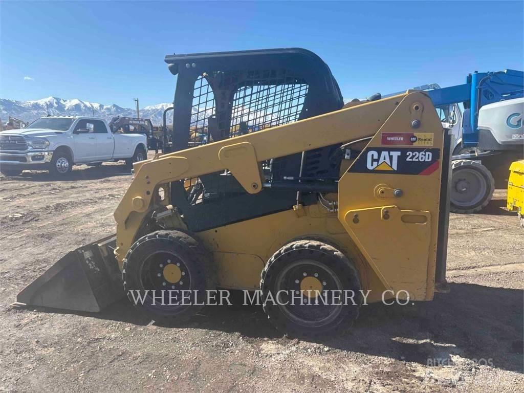 CAT 226D C1-H2 滑移轉向裝載機