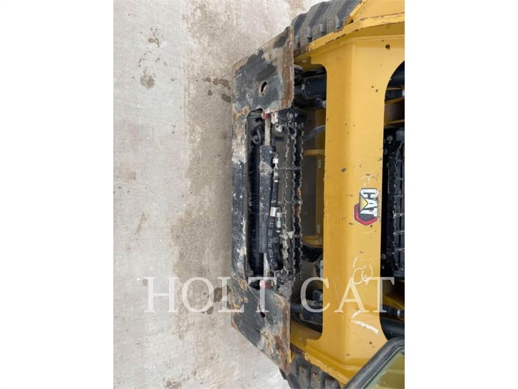 CAT 226D CAB 滑移轉向裝載機