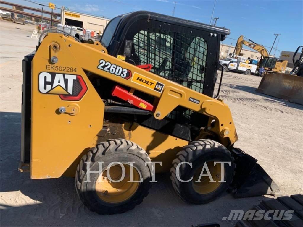 CAT 226D CAB 滑移轉向裝載機