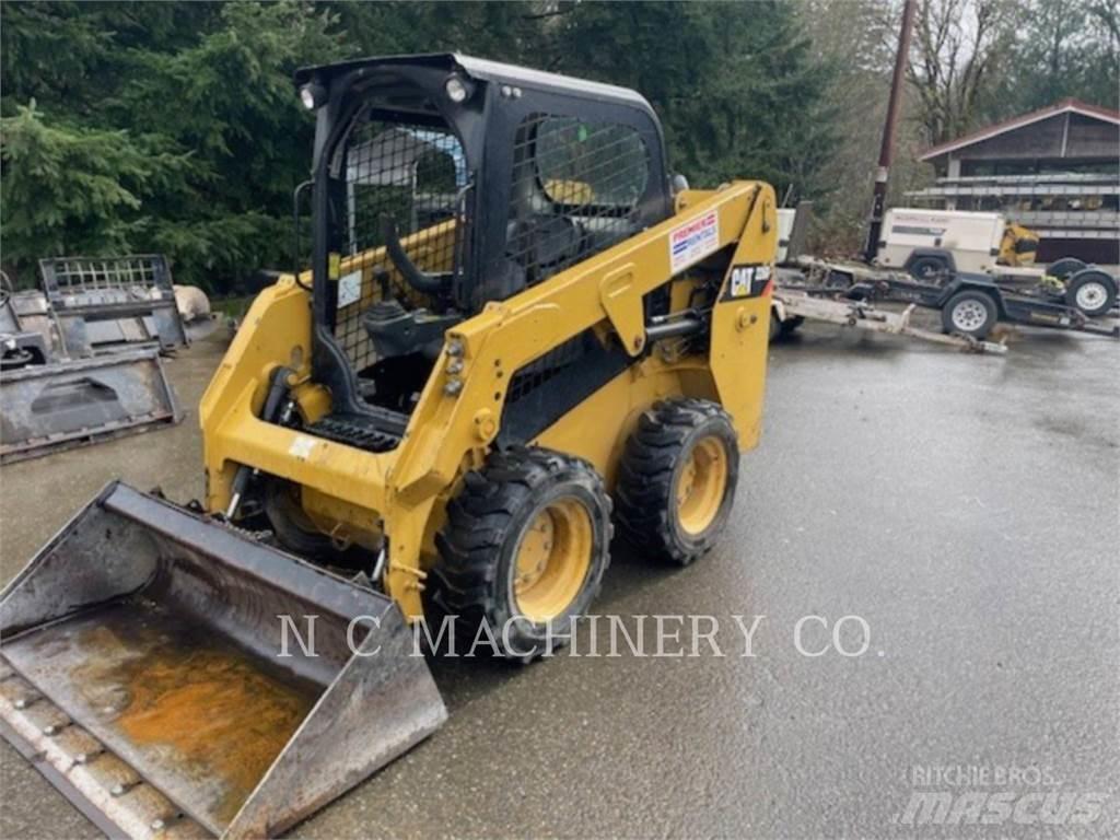 CAT 226D H1CN 滑移轉向裝載機