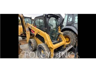 CAT 226D3 滑移轉向裝載機