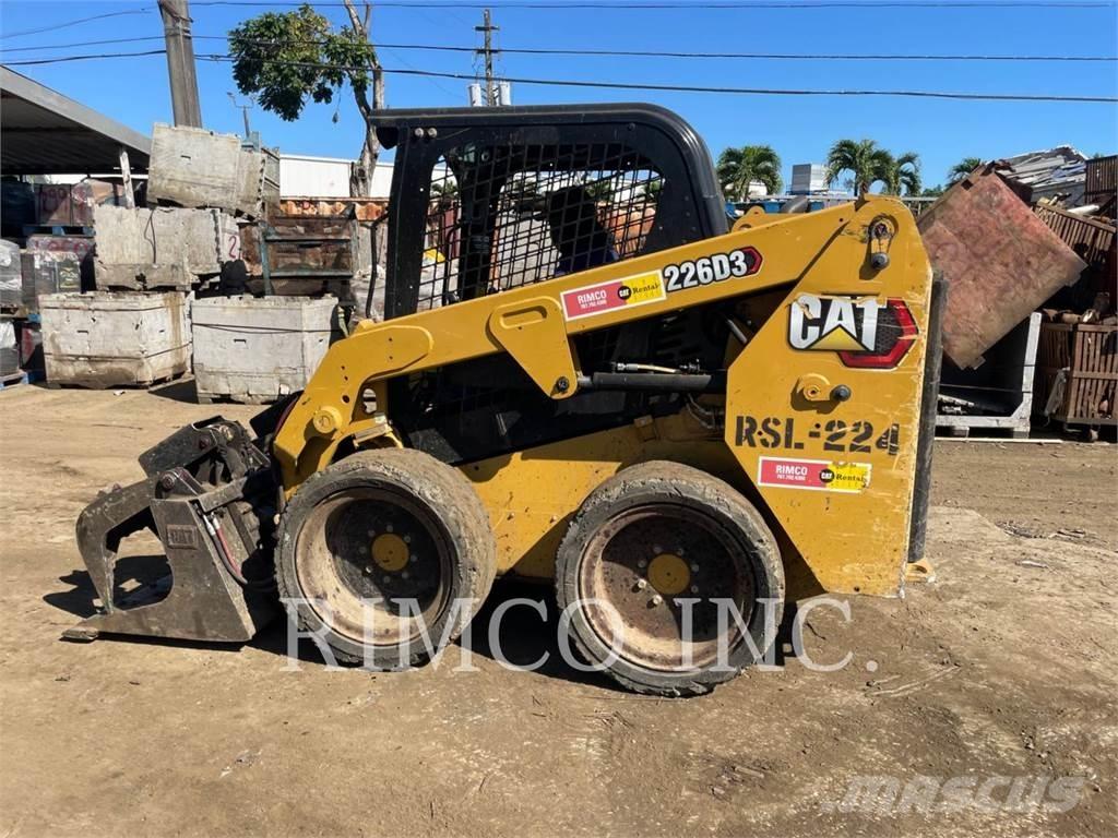 CAT 226D3 滑移轉向裝載機