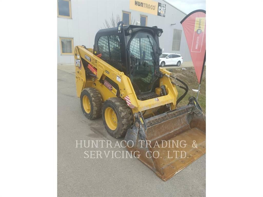 CAT 226D3 滑移轉向裝載機