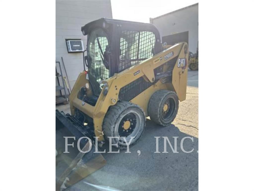 CAT 226D3 滑移轉向裝載機