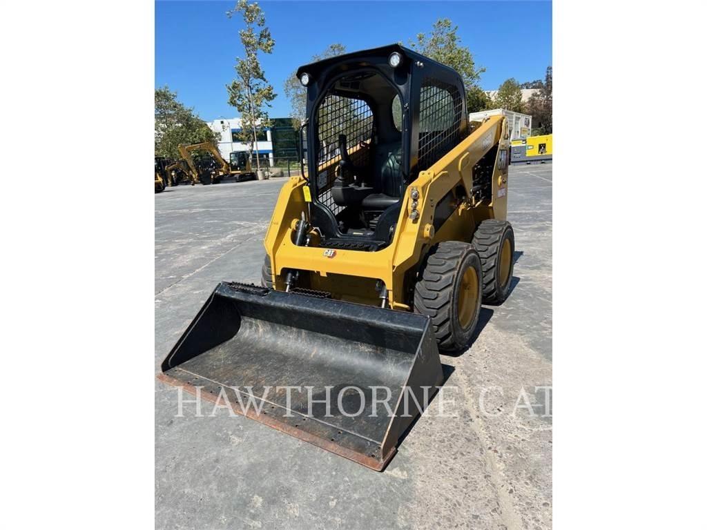 CAT 226D3 滑移轉向裝載機