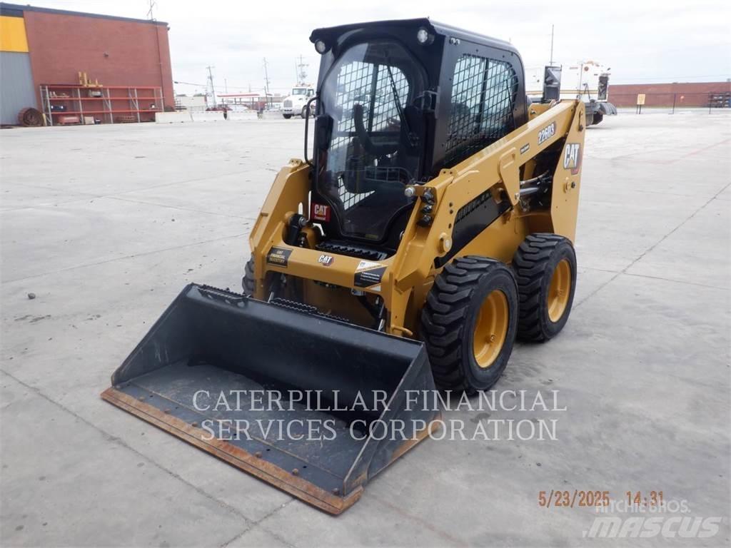 CAT 226D3 滑移轉向裝載機